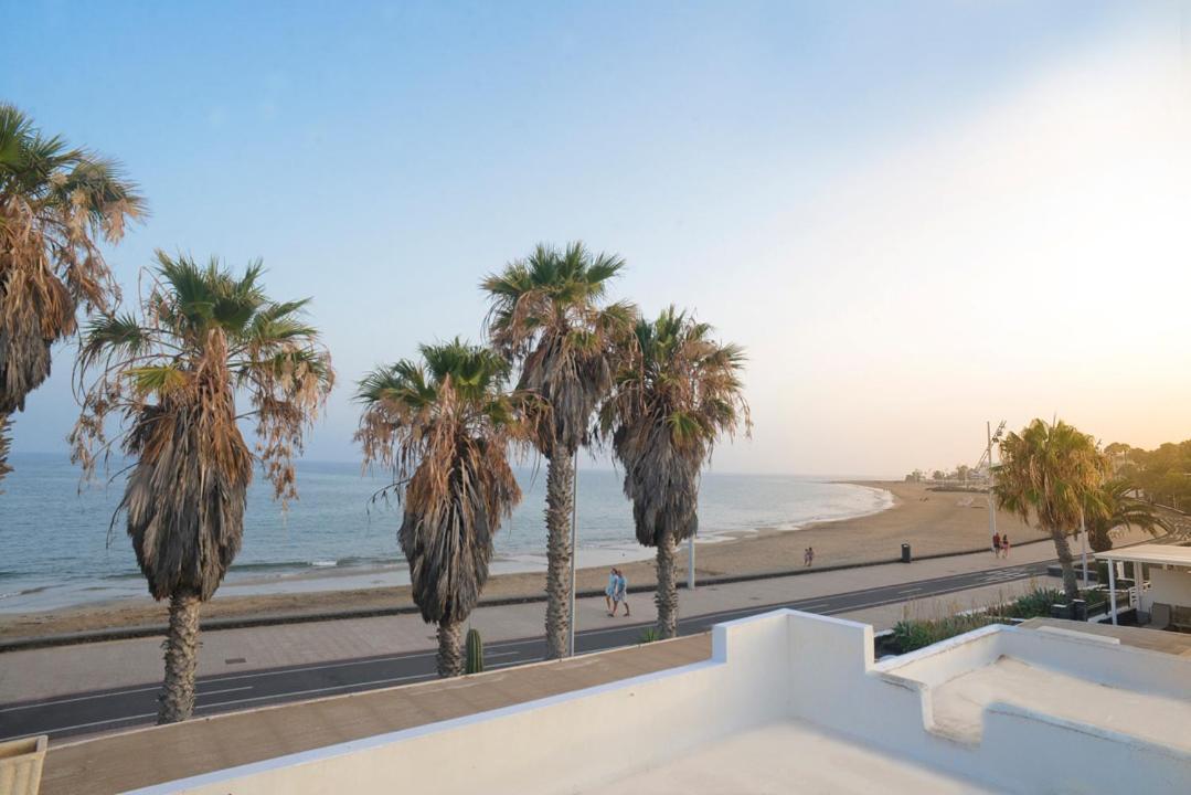 La Casa De La Playa Villa Puerto del Carmen  Dış mekan fotoğraf