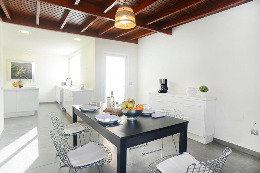 La Casa De La Playa Villa Puerto del Carmen  Dış mekan fotoğraf