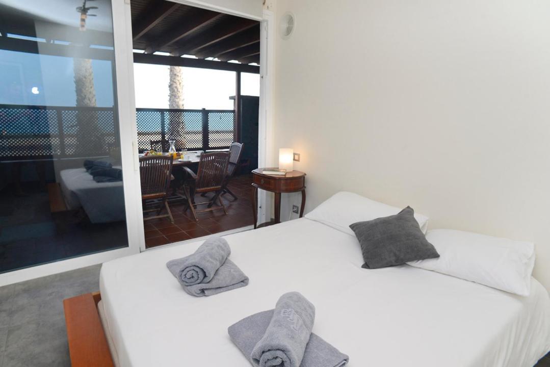 La Casa De La Playa Villa Puerto del Carmen  Dış mekan fotoğraf
